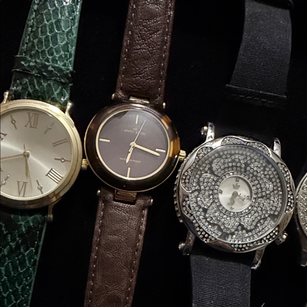 Watch Set - Picture 11 of 12